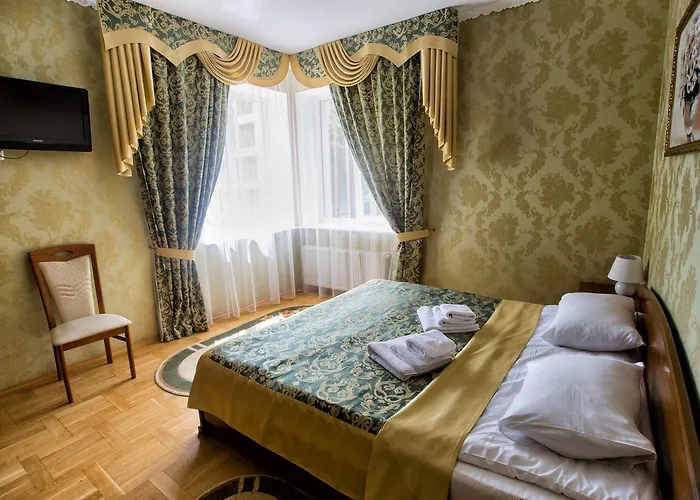 Vivat Hotel *